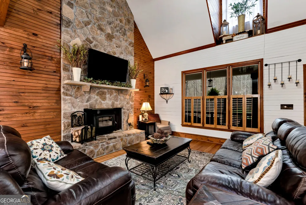 1060 Golden AVE Dahlonega, GA 30533