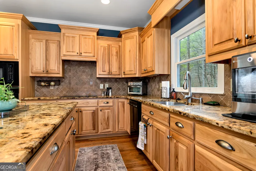 1060 Golden AVE Dahlonega, GA 30533