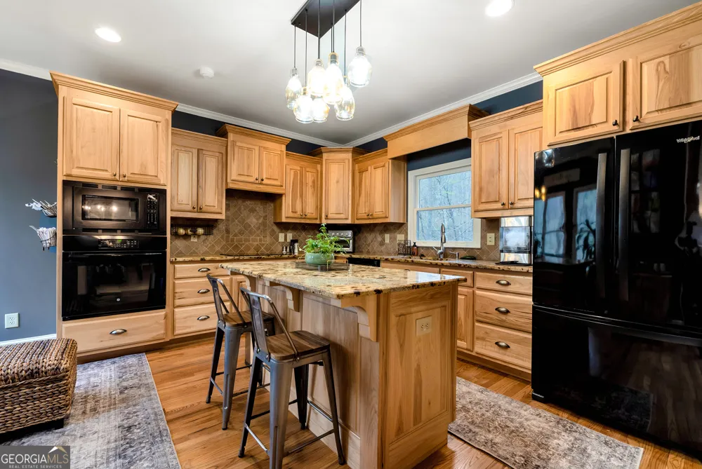 1060 Golden AVE Dahlonega, GA 30533