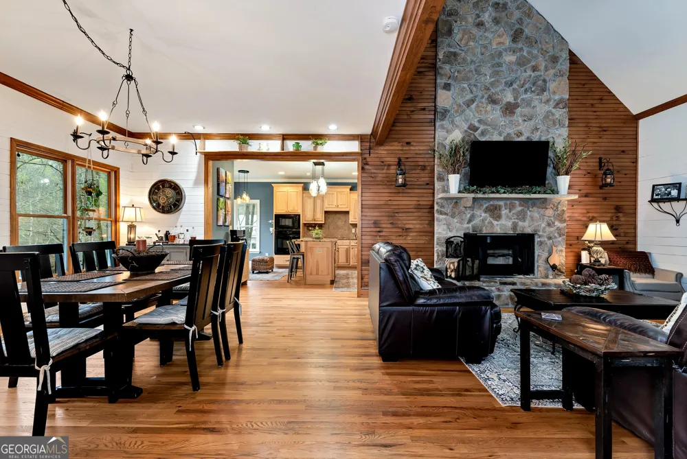 1060 Golden AVE Dahlonega, GA 30533