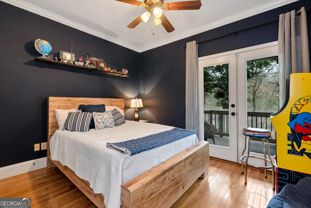 1060 Golden AVE Dahlonega, GA 30533
