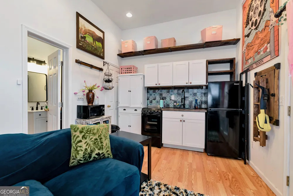 1060 Golden AVE Dahlonega, GA 30533