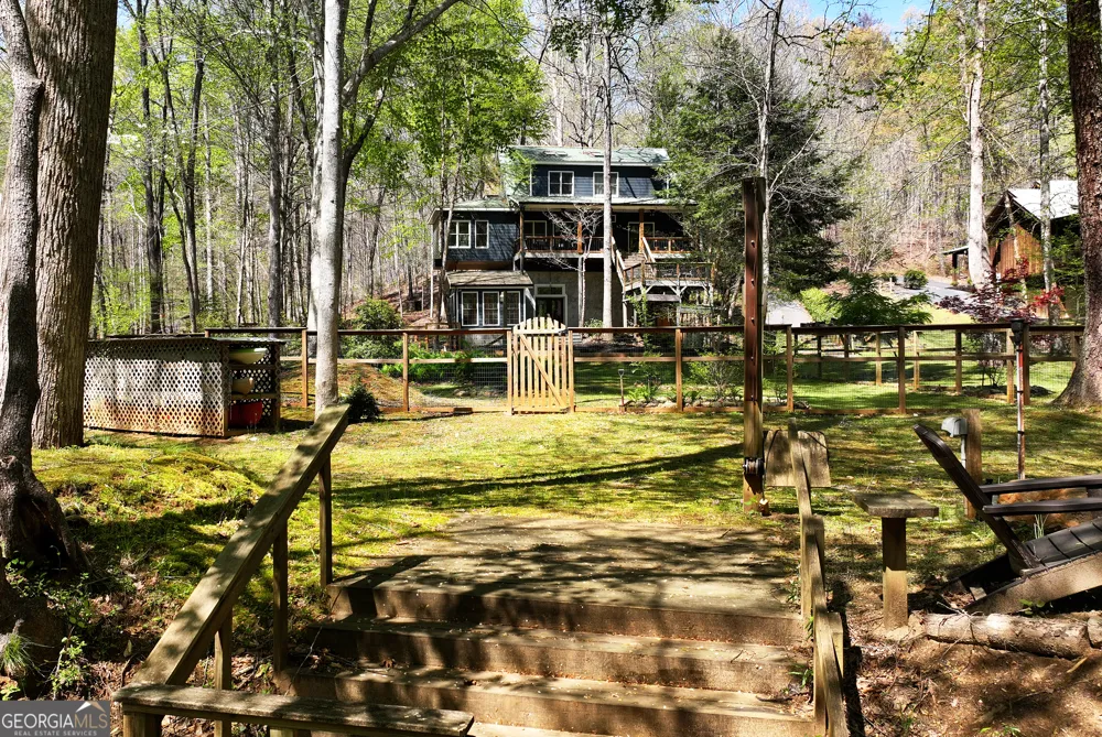 1060 Golden AVE Dahlonega, GA 30533