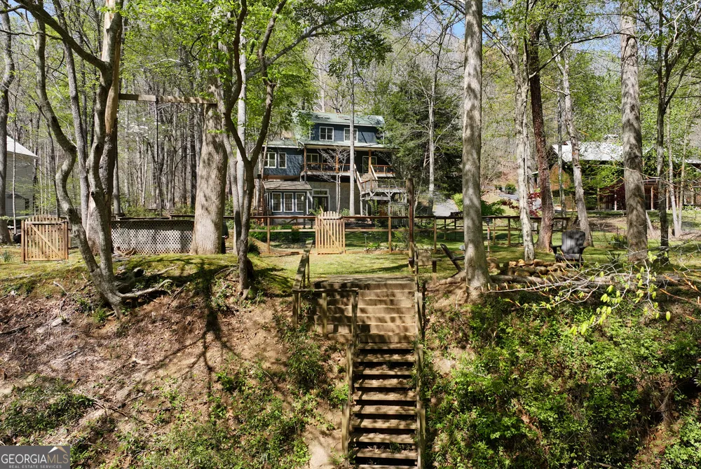 1060 Golden AVE Dahlonega, GA 30533