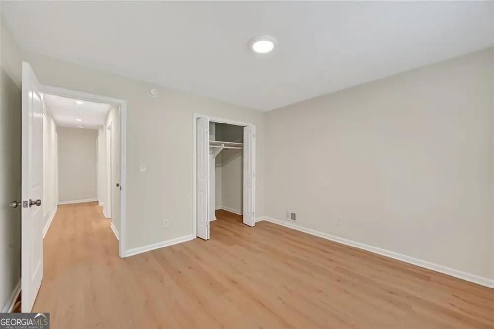 2037 Longview WAY Chamblee, GA 30341
