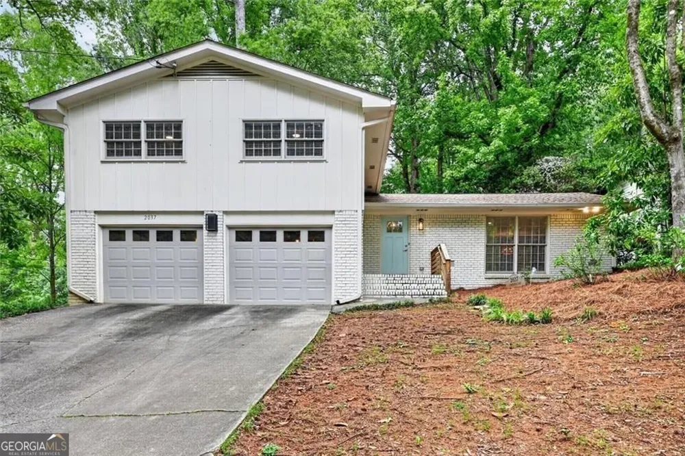 2037 Longview WAY Chamblee, GA 30341