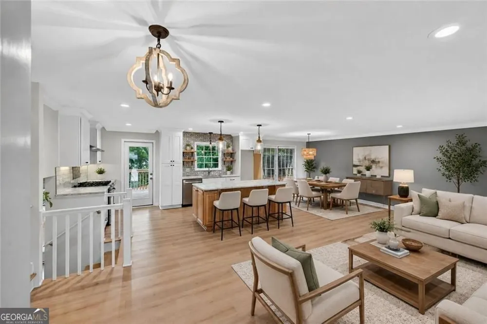 2037 Longview WAY Chamblee, GA 30341