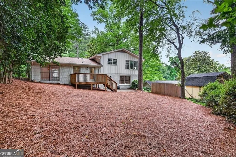2037 Longview WAY Chamblee, GA 30341