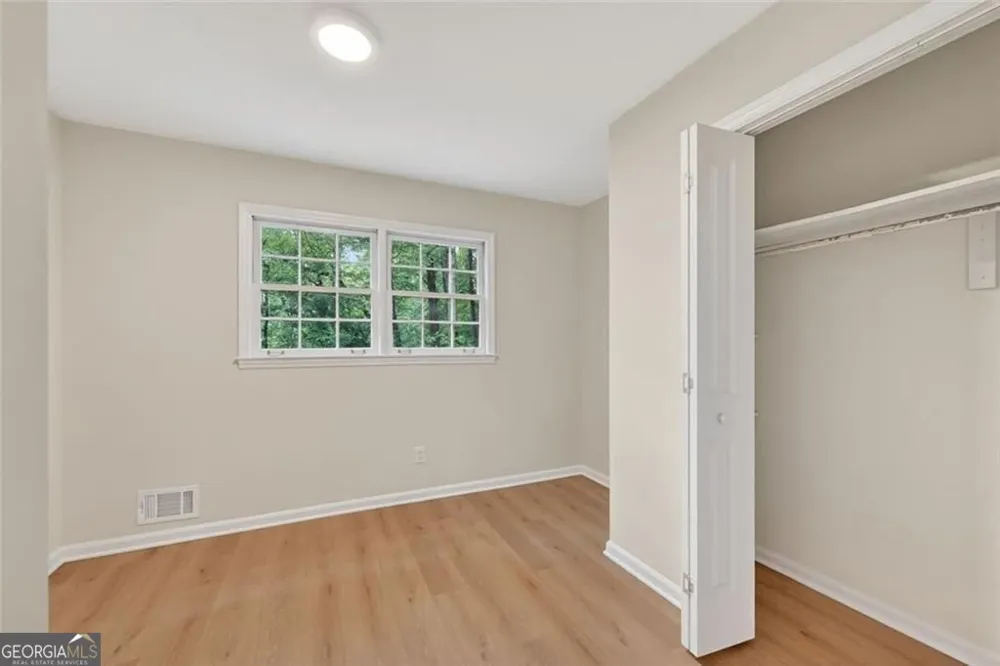 2037 Longview WAY Chamblee, GA 30341
