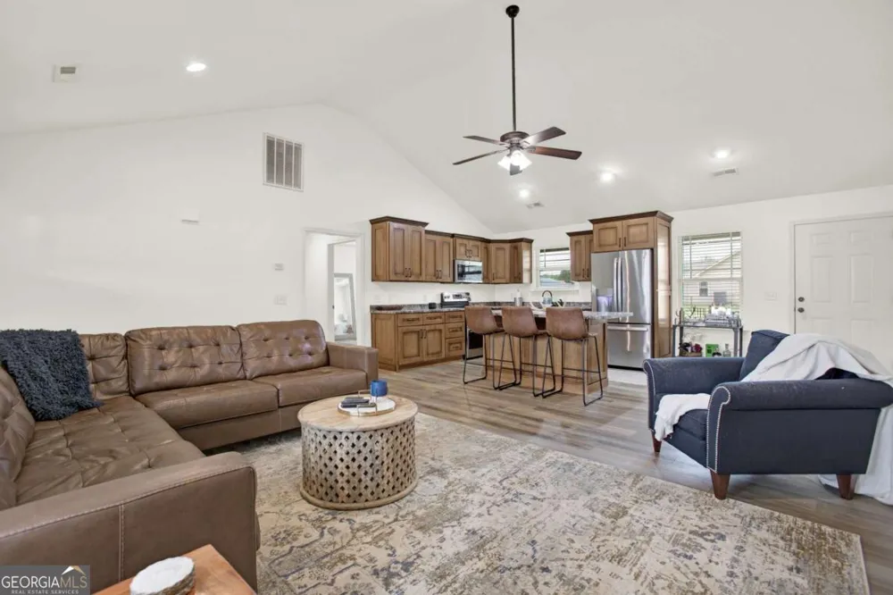 210 Madison DR SW Calhoun, GA 30701
