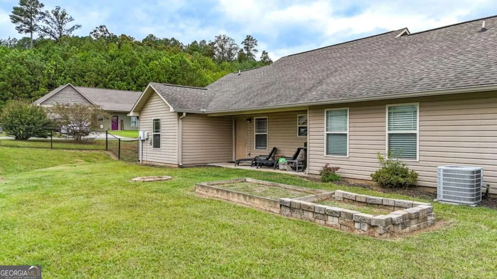 210 Madison DR SW Calhoun, GA 30701