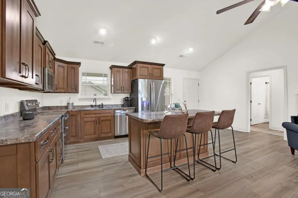 210 Madison DR SW Calhoun, GA 30701
