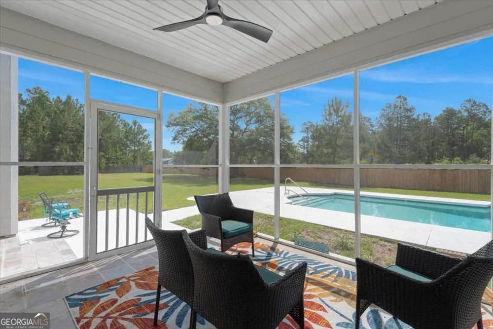 2657 Horseshoe CV Waverly, GA 31565