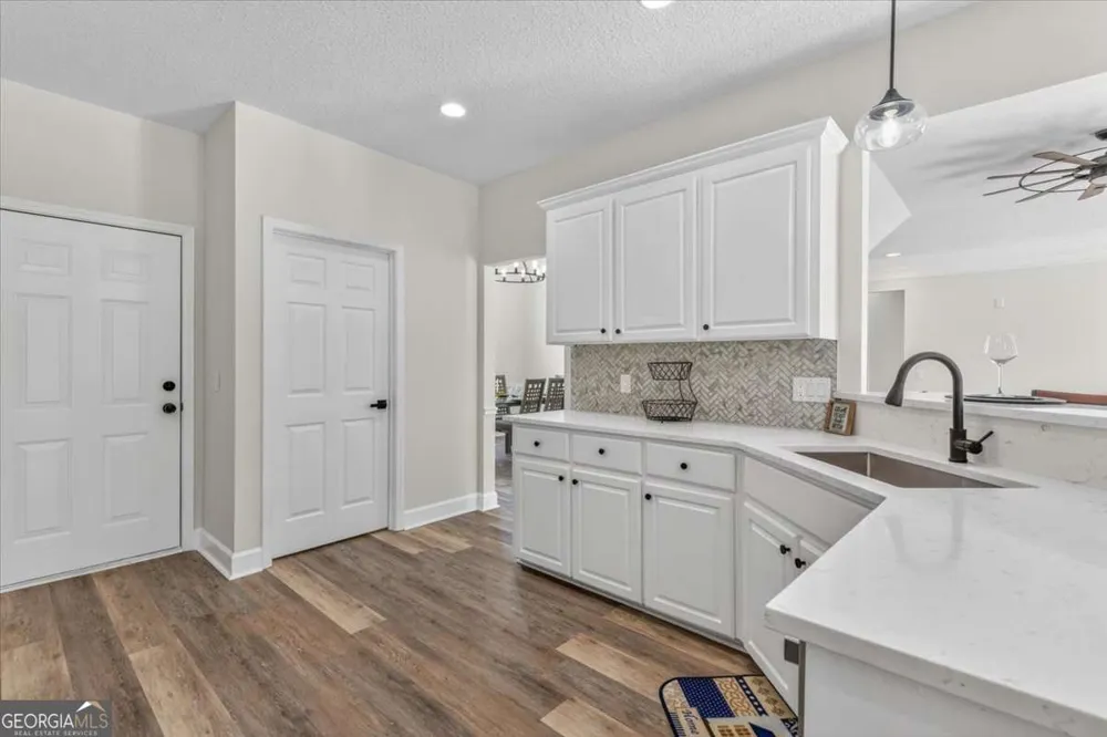 2657 Horseshoe CV Waverly, GA 31565