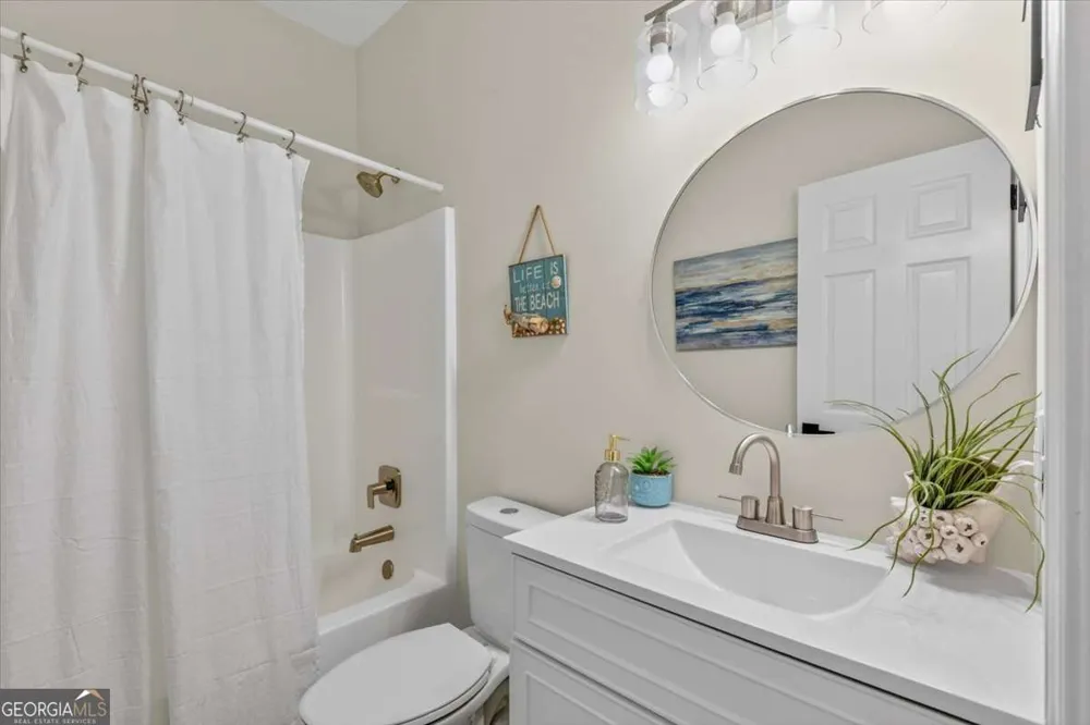 2657 Horseshoe CV Waverly, GA 31565