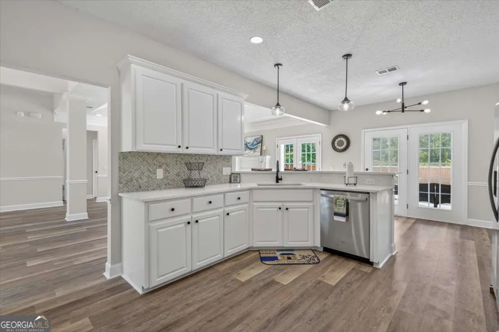 2657 Horseshoe CV Waverly, GA 31565