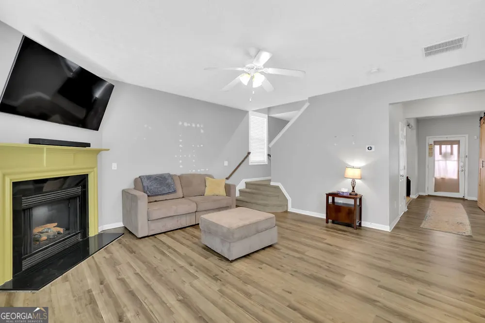 203 Quince RD Canton, GA 30114