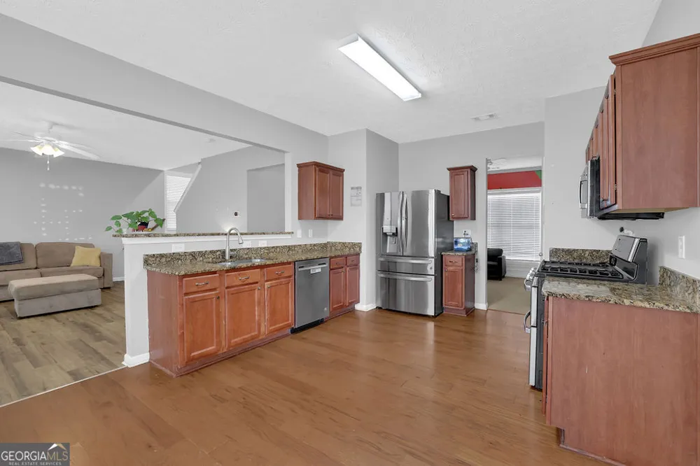 203 Quince RD Canton, GA 30114