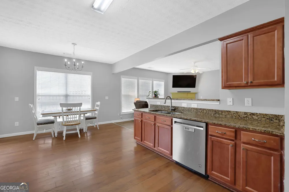 203 Quince RD Canton, GA 30114
