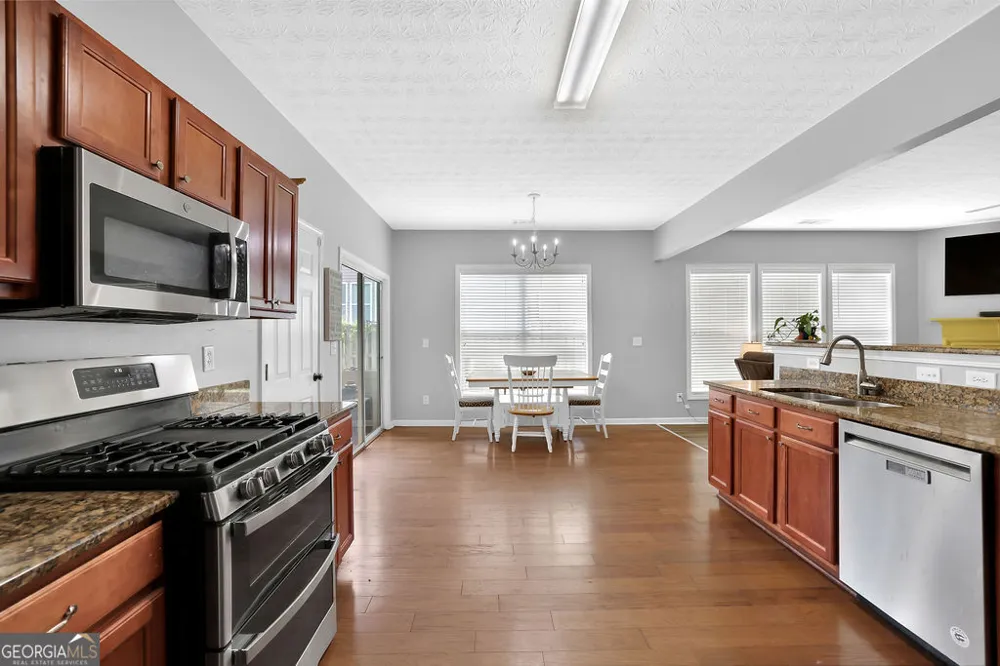 203 Quince RD Canton, GA 30114
