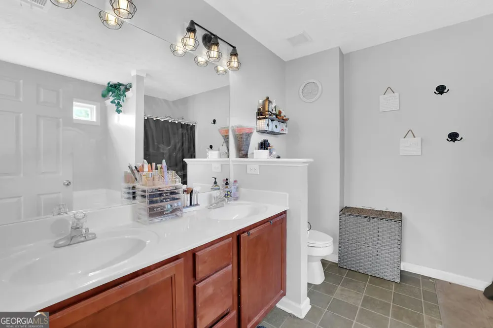 203 Quince RD Canton, GA 30114