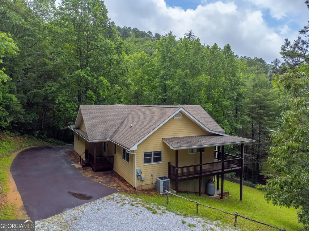 29/55 Cool Spring LN Clayton, GA 30525