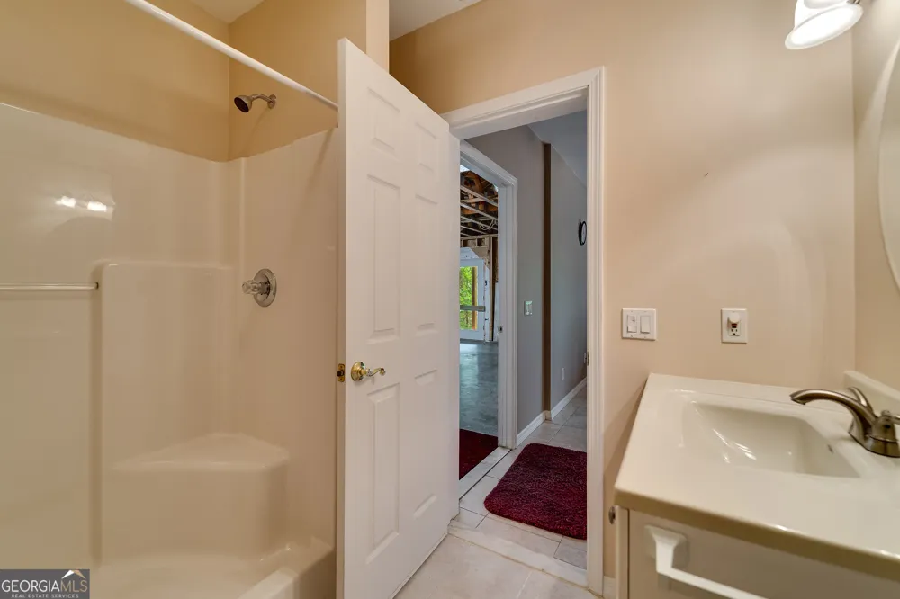 29/55 Cool Spring LN Clayton, GA 30525