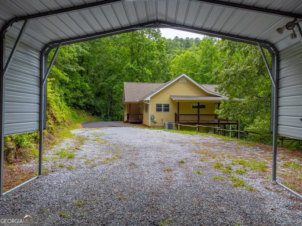 29/55 Cool Spring LN Clayton, GA 30525