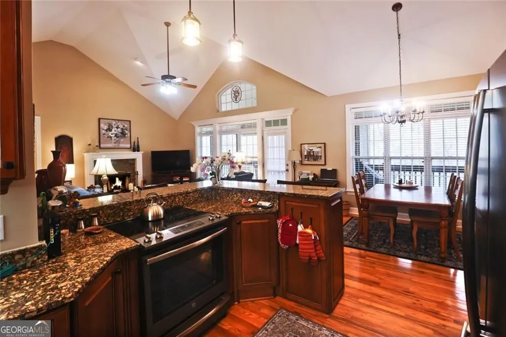 42 Crooked Branch DR Clayton, GA 30525
