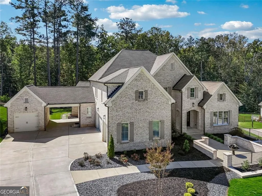 1099 Bream DR Milton, GA 30004