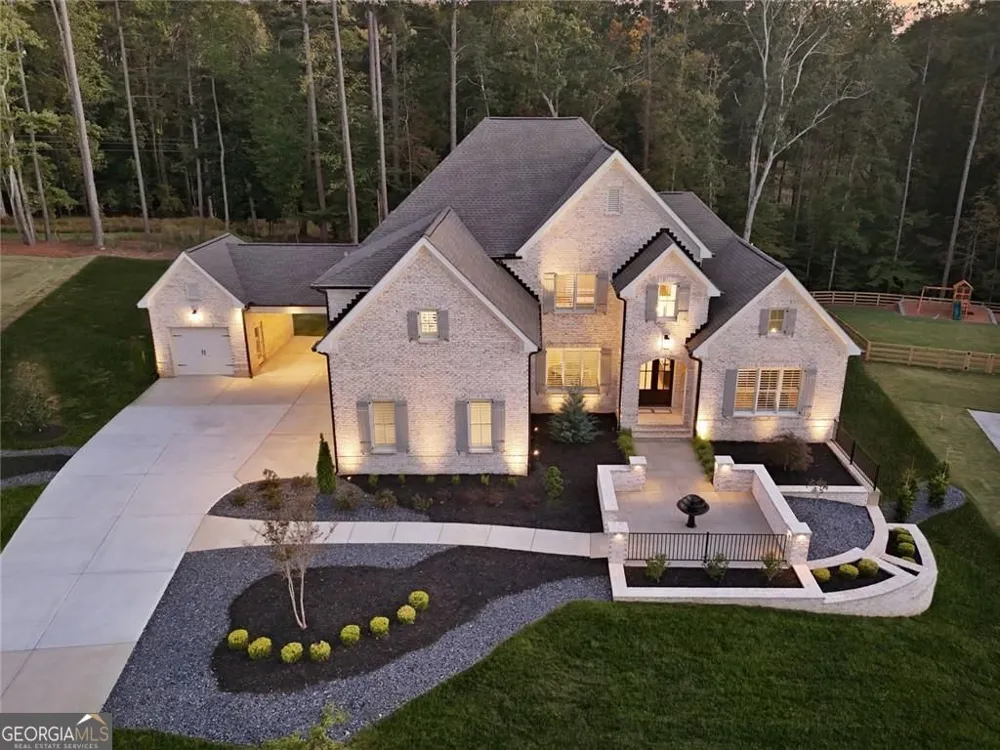 1099 Bream DR Milton, GA 30004