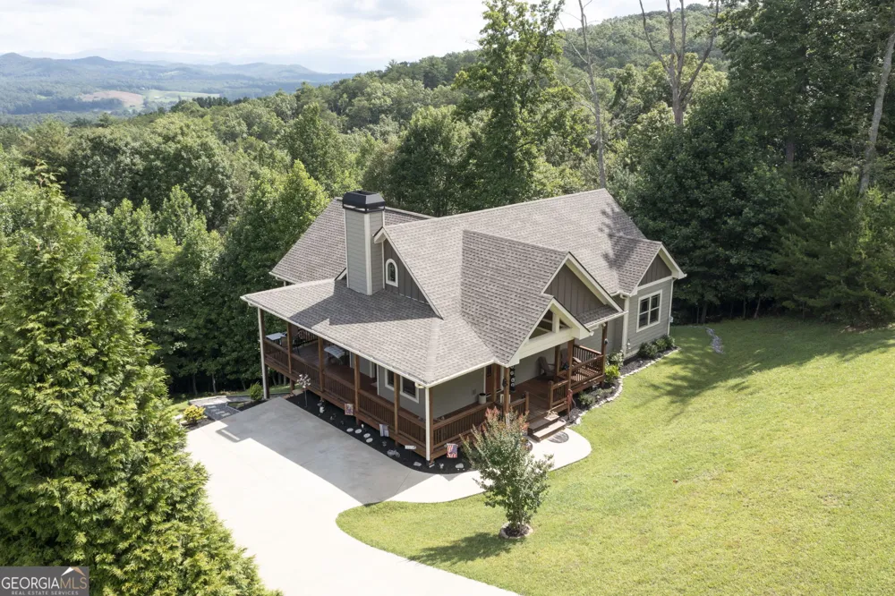 2079 Gallatin RD Young Harris, GA 30582