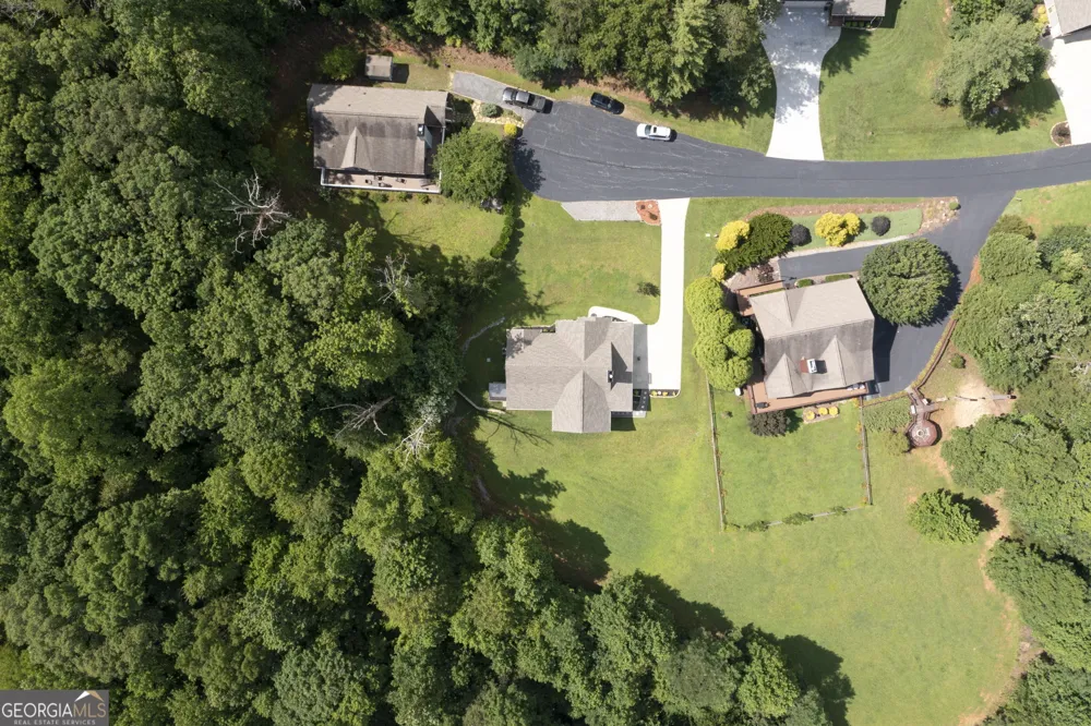 2079 Gallatin RD Young Harris, GA 30582