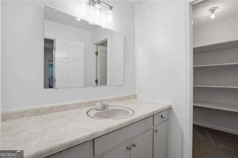 128 Mcneal RD Winder, GA 30680
