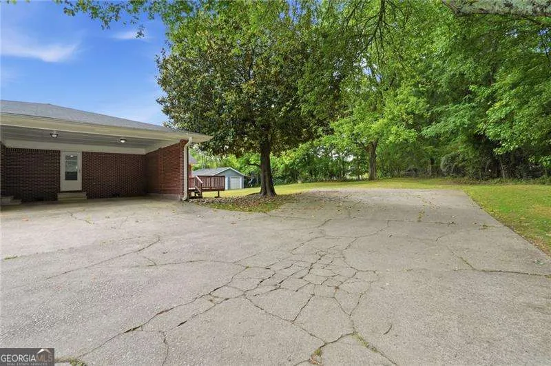128 Mcneal RD Winder, GA 30680
