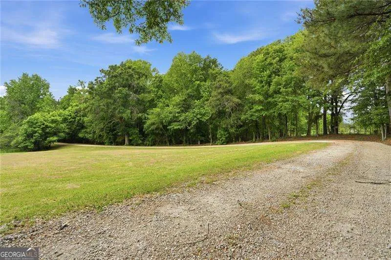 128 Mcneal RD Winder, GA 30680