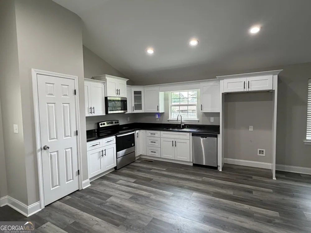 618 Hillside DR Cedartown, GA 30125