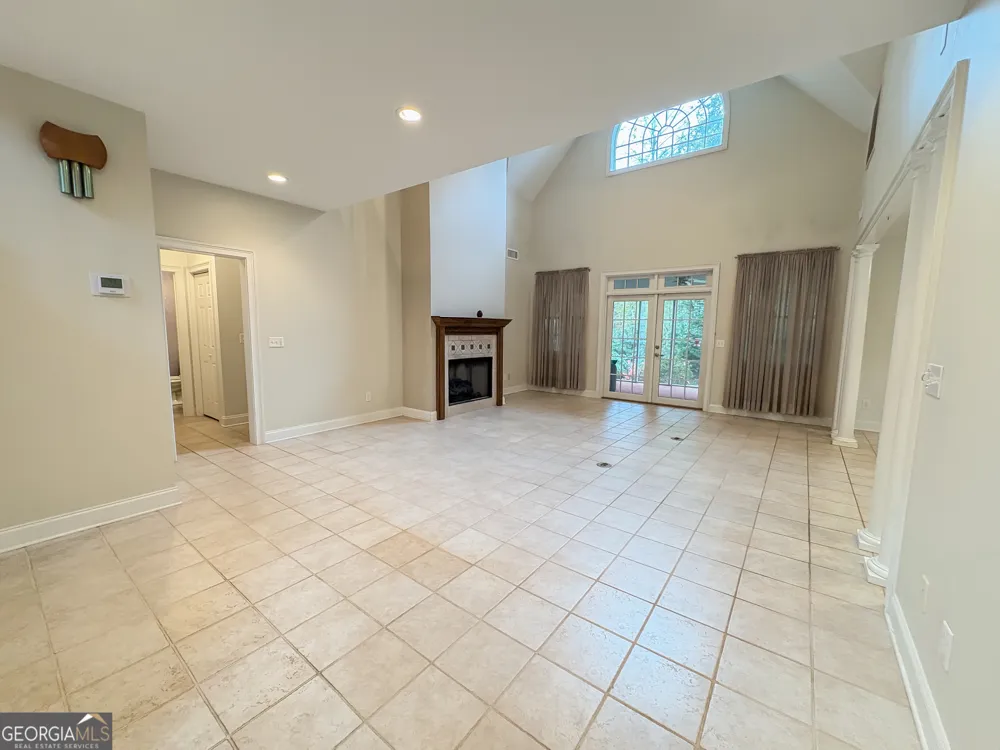 1155 Co Rd 517 Lanett, AL 36863