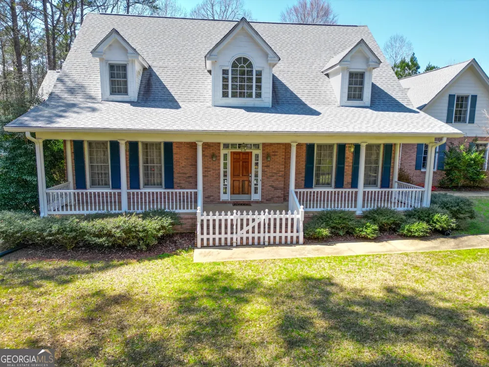 1155 Co Rd 517 Lanett, AL 36863