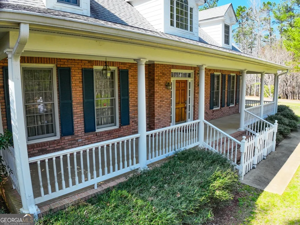 1155 Co Rd 517 Lanett, AL 36863