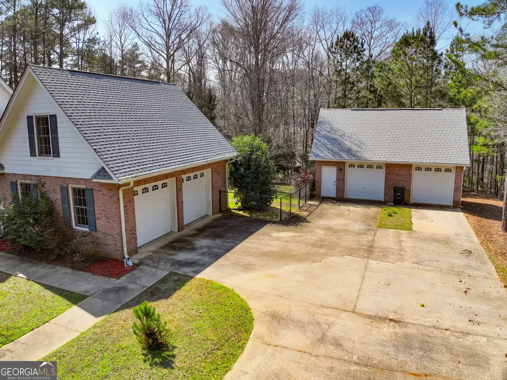 1155 Co Rd 517 Lanett, AL 36863
