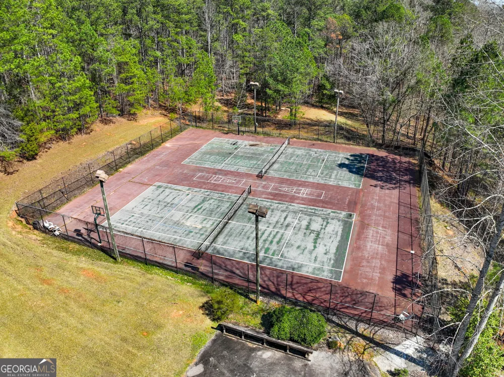1155 Co Rd 517 Lanett, AL 36863