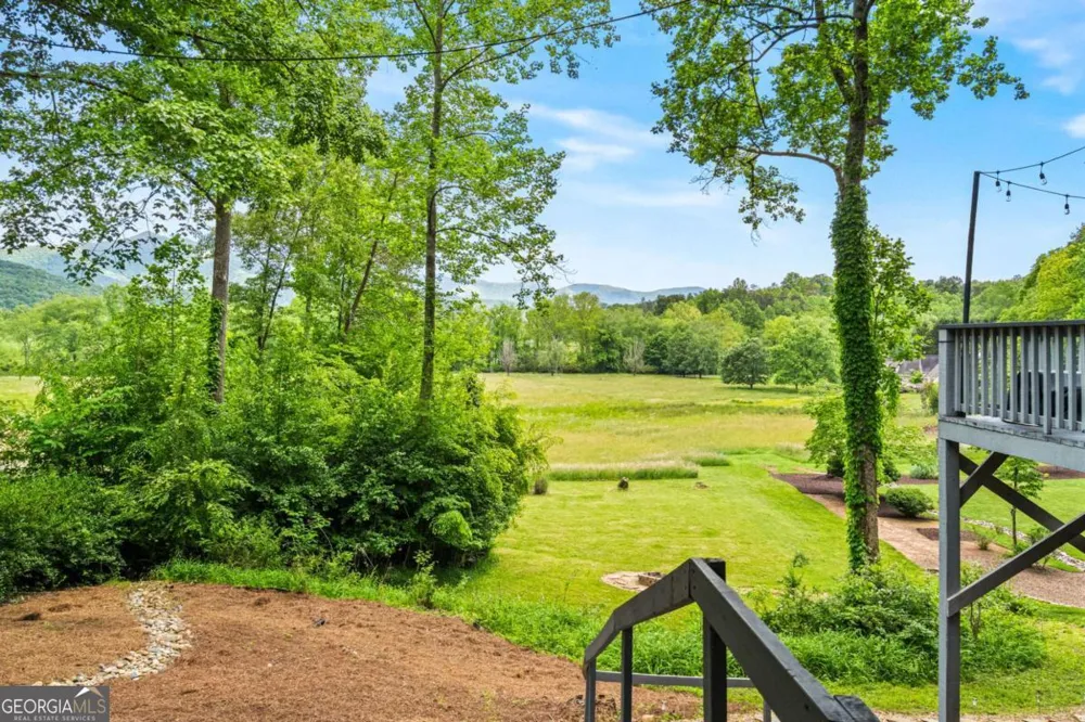 5686 Pine Crest RD Young Harris, GA 30582
