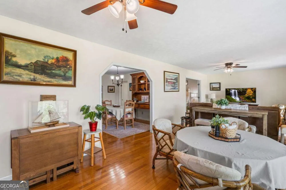 5686 Pine Crest RD Young Harris, GA 30582
