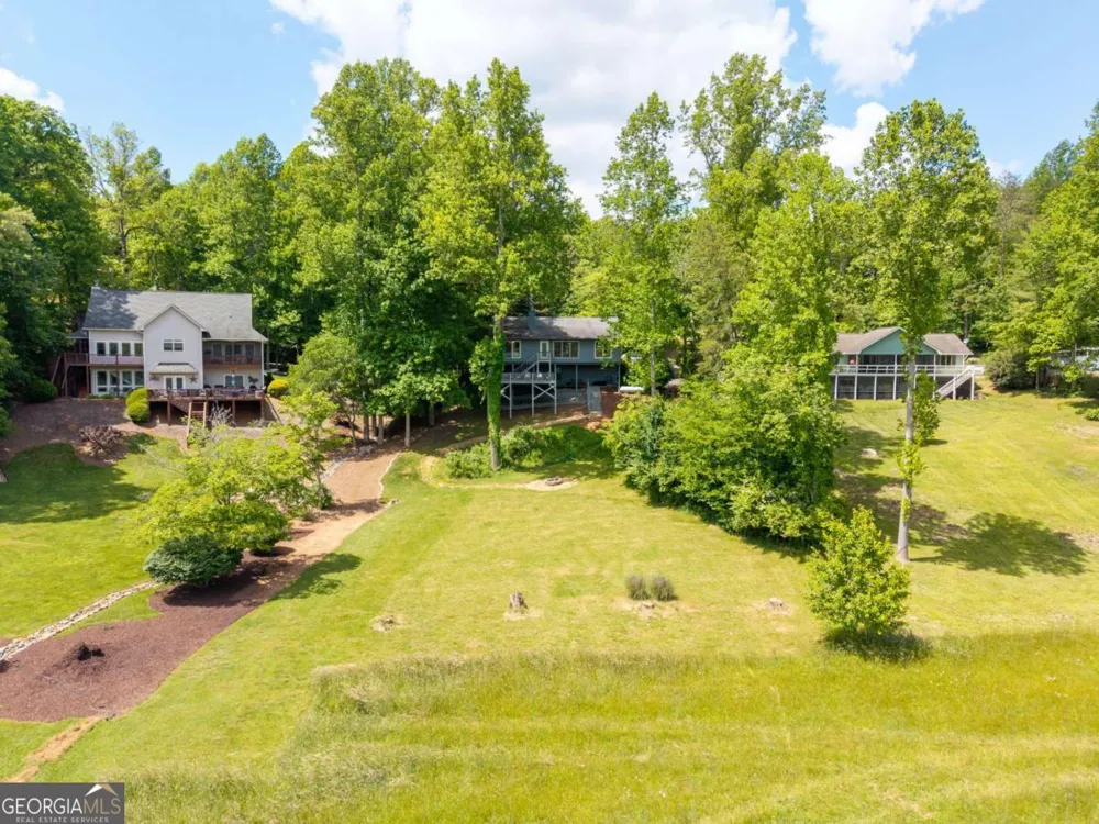 5686 Pine Crest RD Young Harris, GA 30582