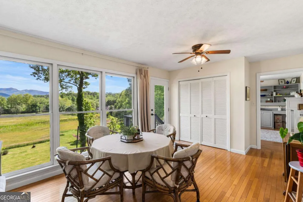 5686 Pine Crest RD Young Harris, GA 30582