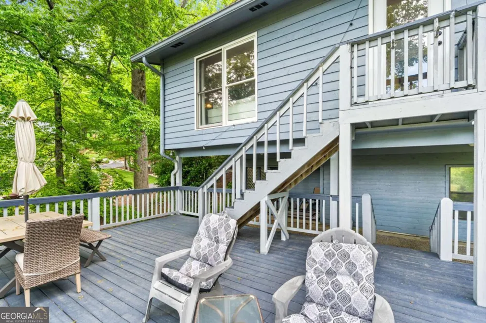 5686 Pine Crest RD Young Harris, GA 30582