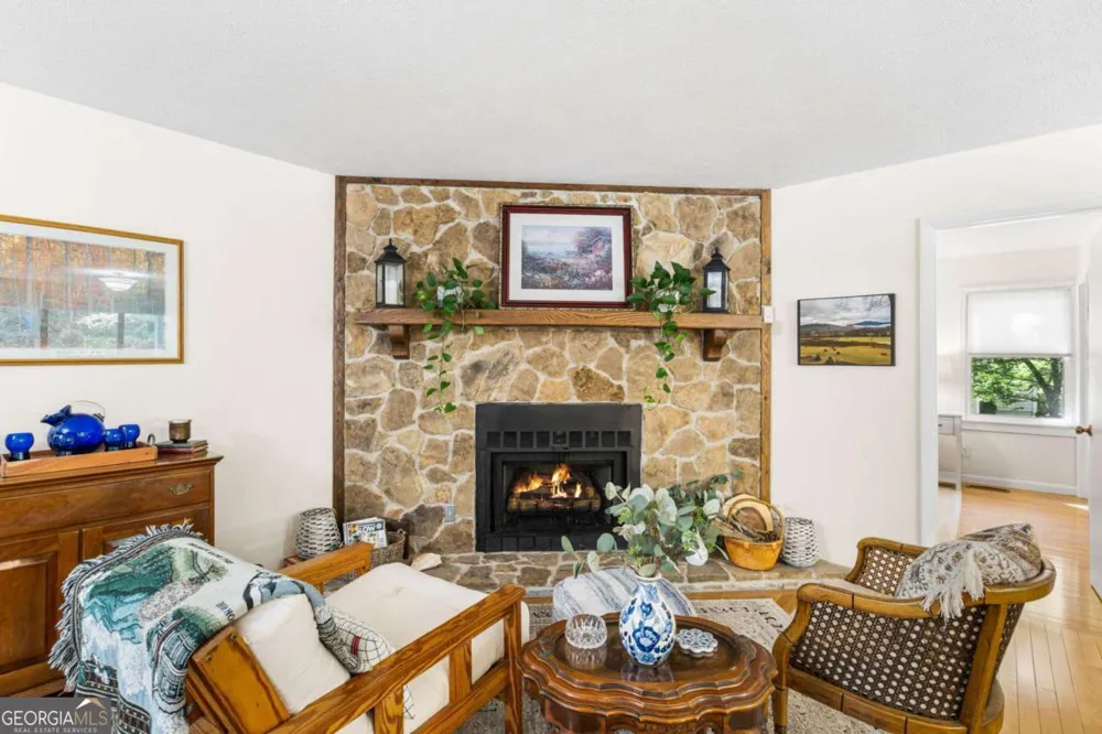 5686 Pine Crest RD Young Harris, GA 30582