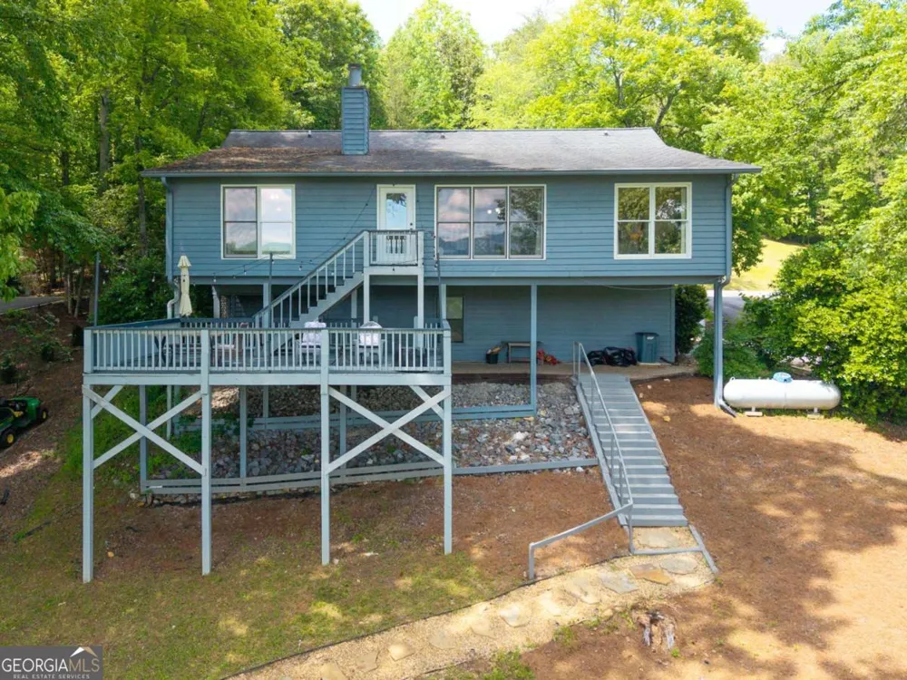 5686 Pine Crest RD Young Harris, GA 30582