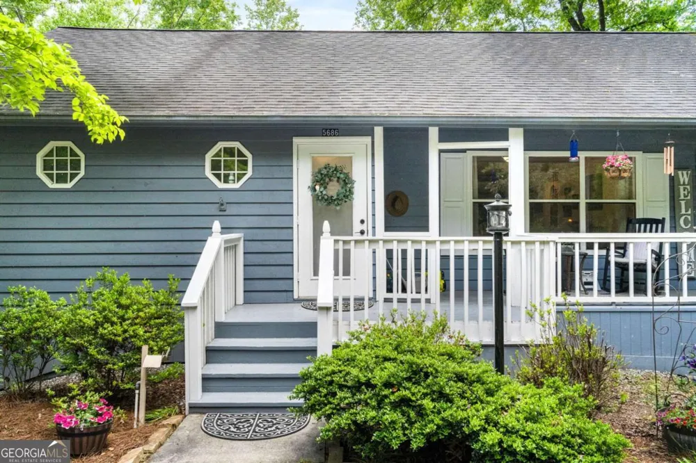 5686 Pine Crest RD Young Harris, GA 30582